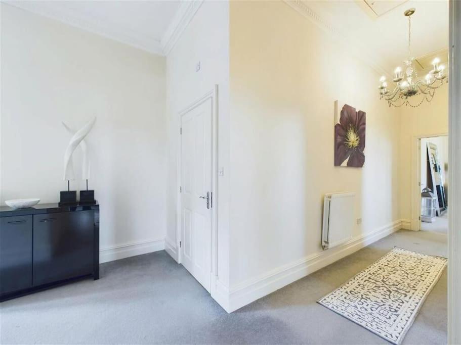 Upmarket Apartment In Ormskirk Extérieur photo
